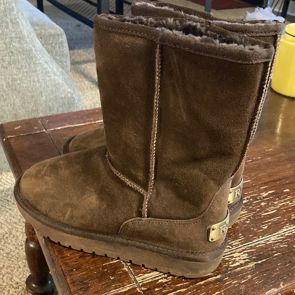 RJS Fuzzie genuine sheepskin leather boots size 6